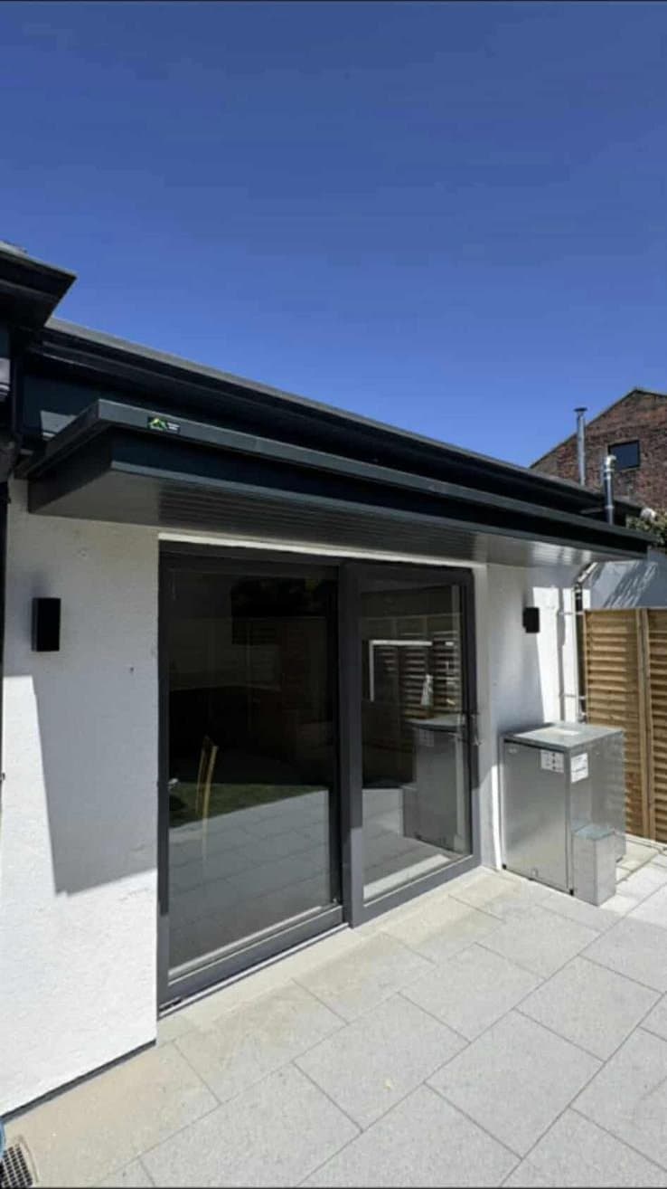 Flat modern canopy